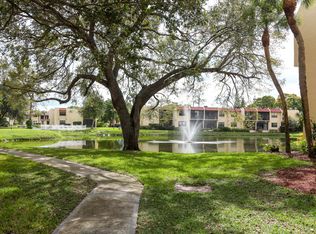 2050 Oleander Blvd APT 8-104, Fort Pierce, FL 34950