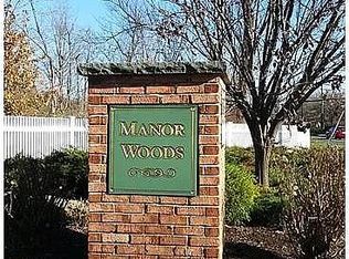 41 Donahue Ln, Manchester, CT 06042