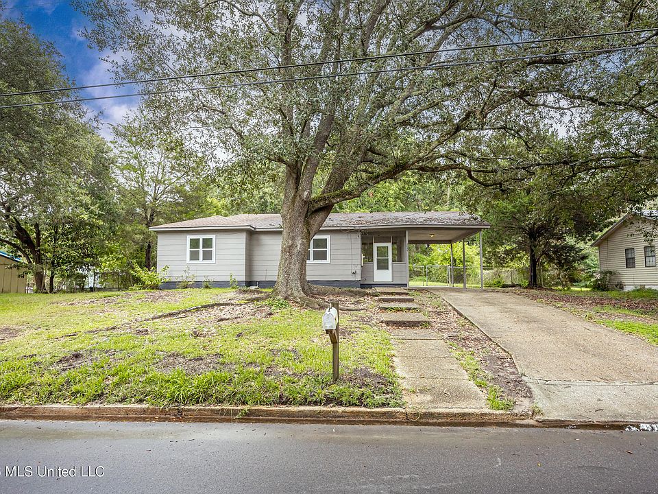 1st image of 3036 Woodlawn Ave