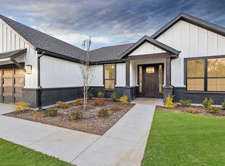 4605 Dripping Springs Rd, Sherman, TX 75090