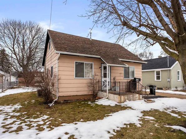 1036 W Bell Ave, Appleton, WI 54914