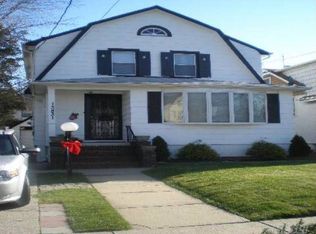 13831 227th St, Springfield Gardens, NY