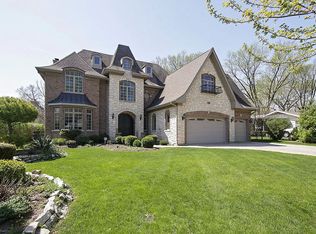 2283 Scott Rd, Northbrook, IL 60062