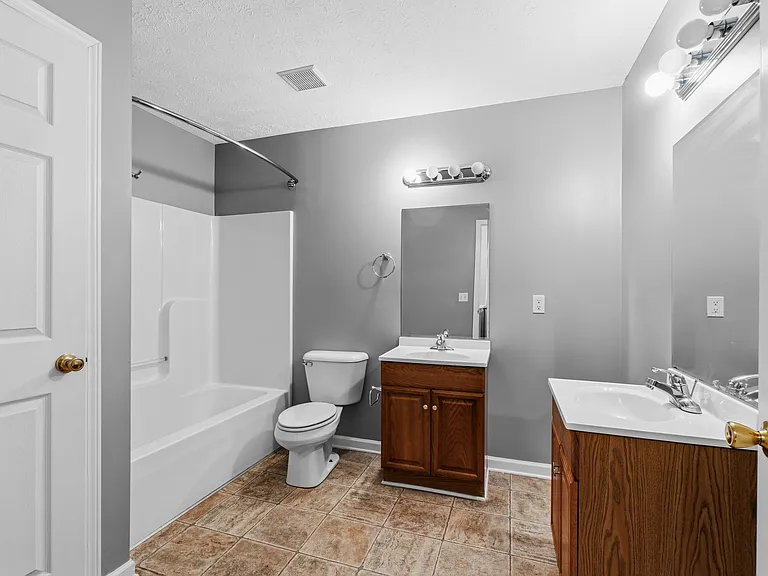 22074 Marberry Cmns — Photo 14