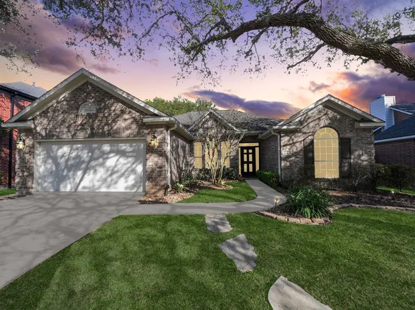 1222 Wood Haven Ct, Sugar Land, TX 77479