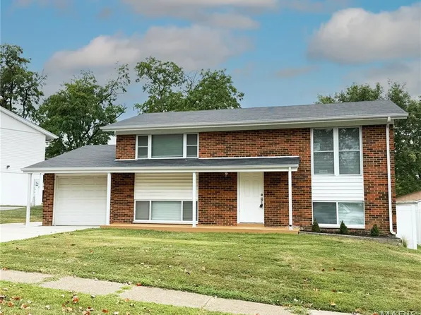 1404 San Miguel Ln, Fenton, MO 63026