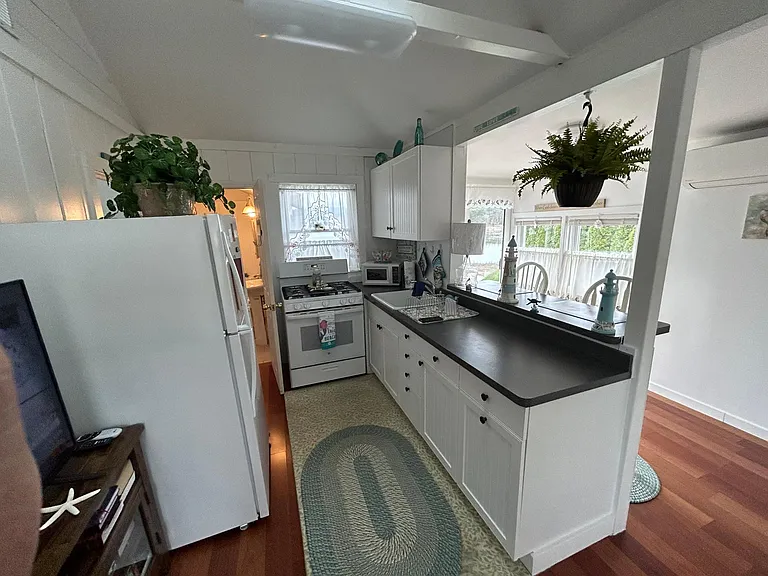 26 Arlington Rd — Photo 14