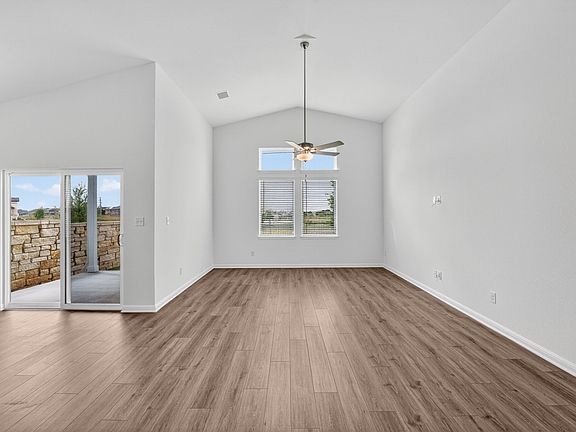 4th image of 222 Betsy Rd