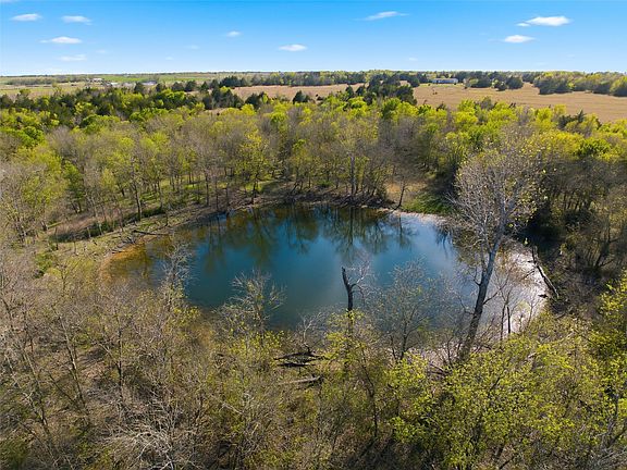 3rd image of 196 County Road 144