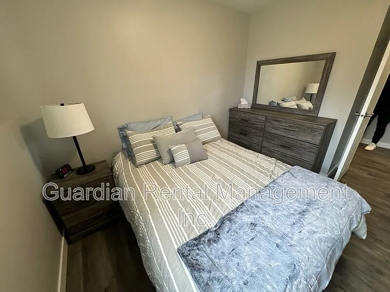 117 Centennial Dr #4 — Photo 8