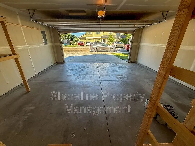 3420 N Oakstone Ave — Photo 11