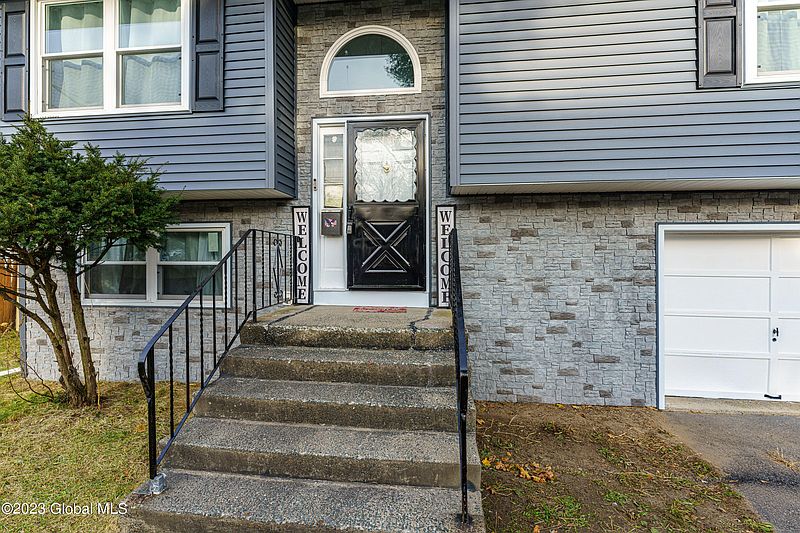 4th image of 69 Starr Avenue