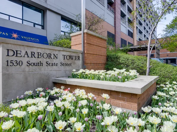 1530 S State St APT 421, Chicago, IL 60605