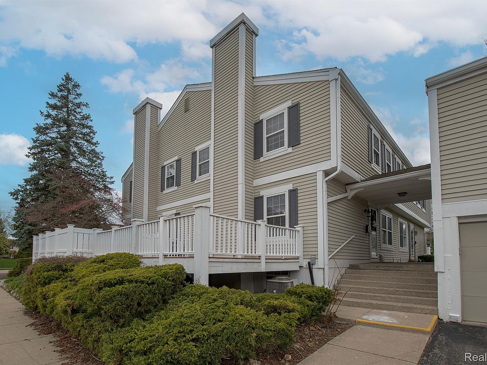 1st image of 21280 E Glen Haven Cir