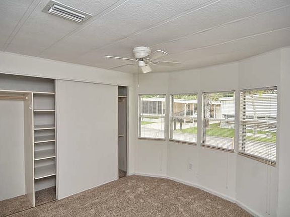 5th image of 12 Oneida Dr
