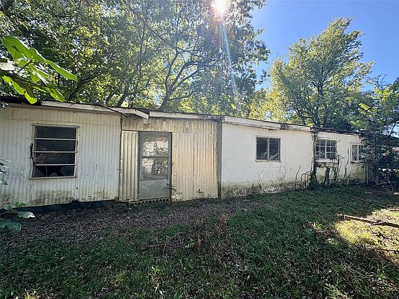 3rd image of 1109 N 27th St