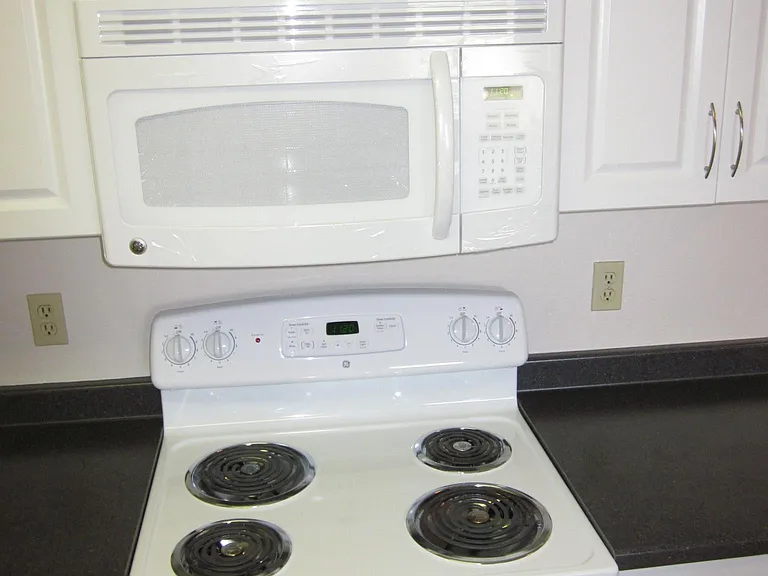 2030 Cascades Blvd #303 — Photo 9