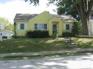 2723 College Ave, Davenport, IA 52803