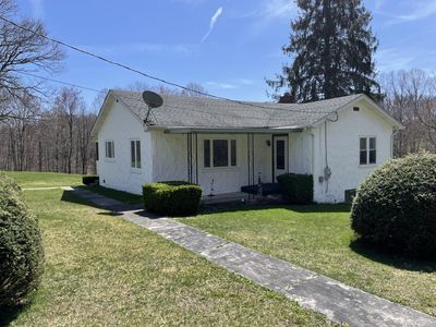 116 Howell Rd, Lookout, WV, 25868