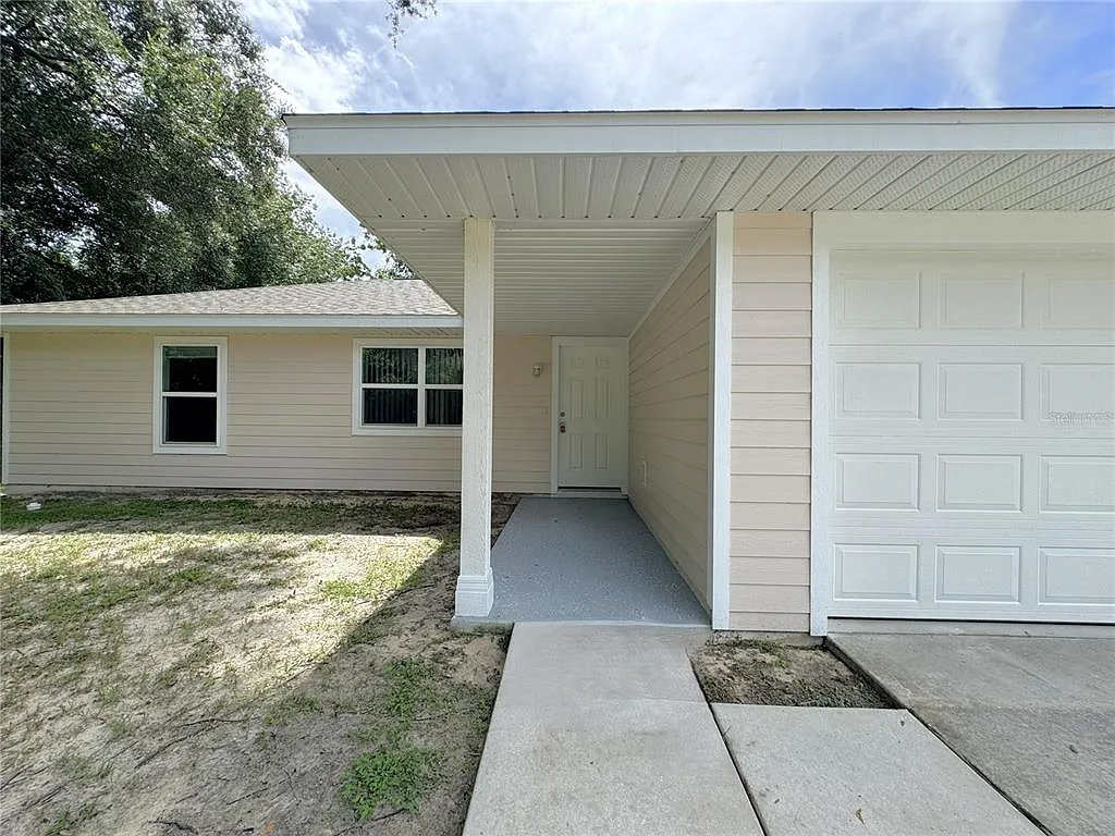 3 bed, 2.0 bath, 1140 sqft, $1,600 — Photo 2