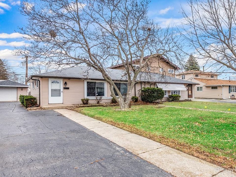 1st image of 4570 W 88th Pl