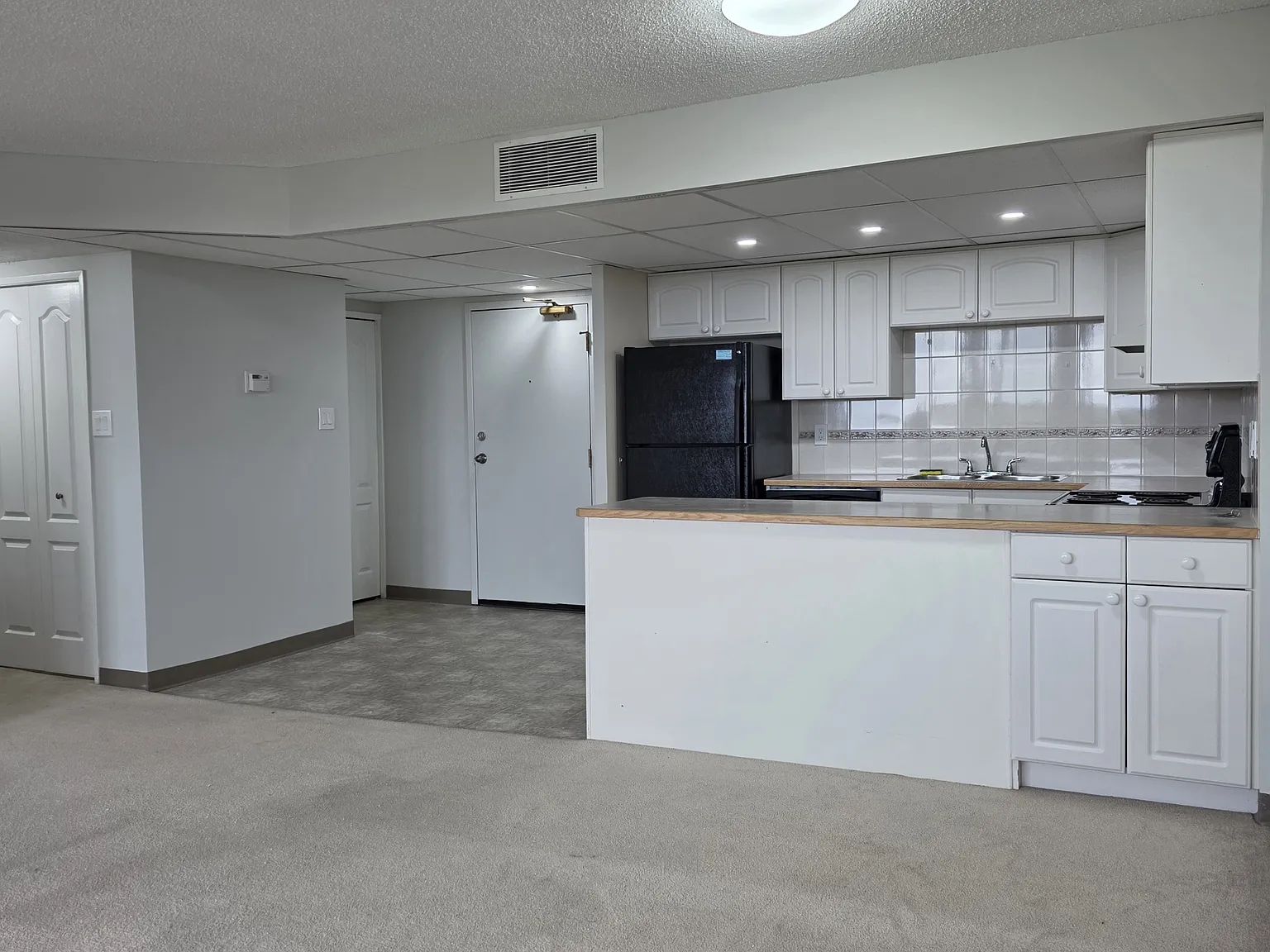 2 bed, 840 sqft, $1,895 — Photo 2