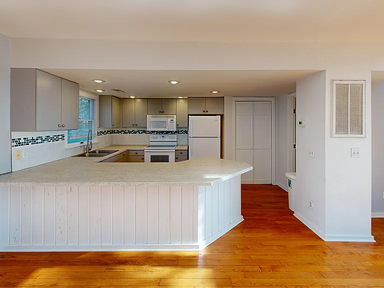 146 Baycliff Trl — Photo 14