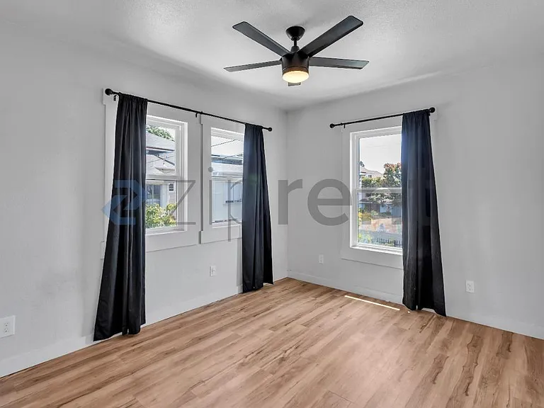 3031 Chestnut St — Photo 24