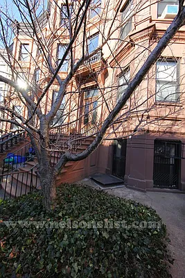 Rented by R New York | media 7