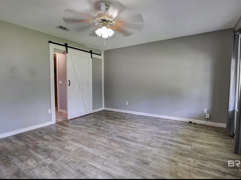 128 Richmond Rd — Photo 9