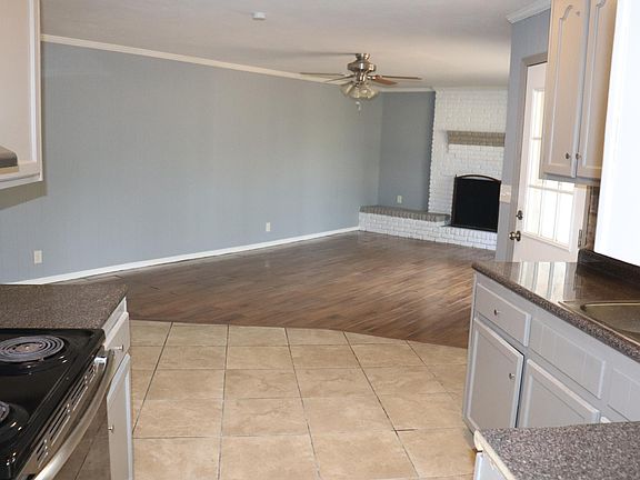 5th image of 3605 Diamond Ln