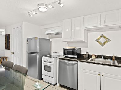 243 Lake St APT 1, Waltham, MA, 02451