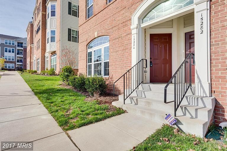 1st image of 15284 Regents Park Dr