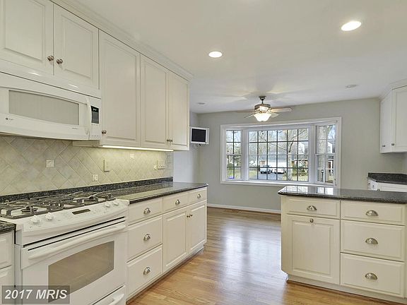 5th image of 4832 Flower Valley Dr