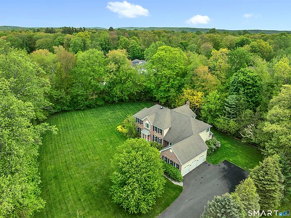 2nd image of 105 Beecher Road