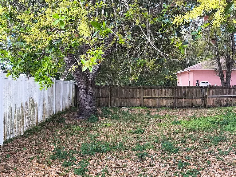 636 Tarapin Ave — Photo 32