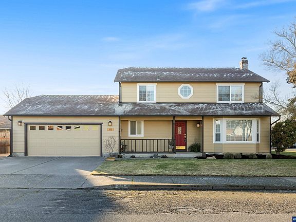 2nd image of 915 Moonflower St NE