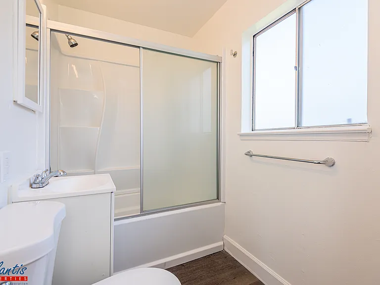 455 S Main St #6 — Photo 6