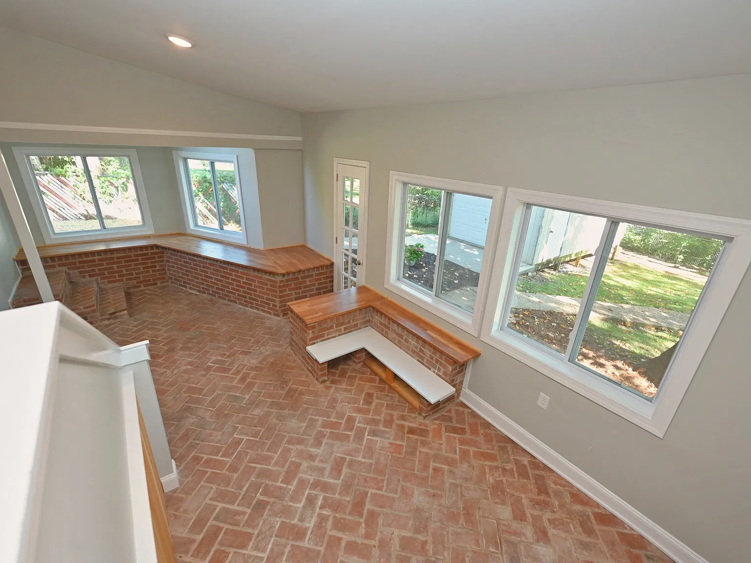 3 bed, 2789 sqft, $2,900 — Photo 3