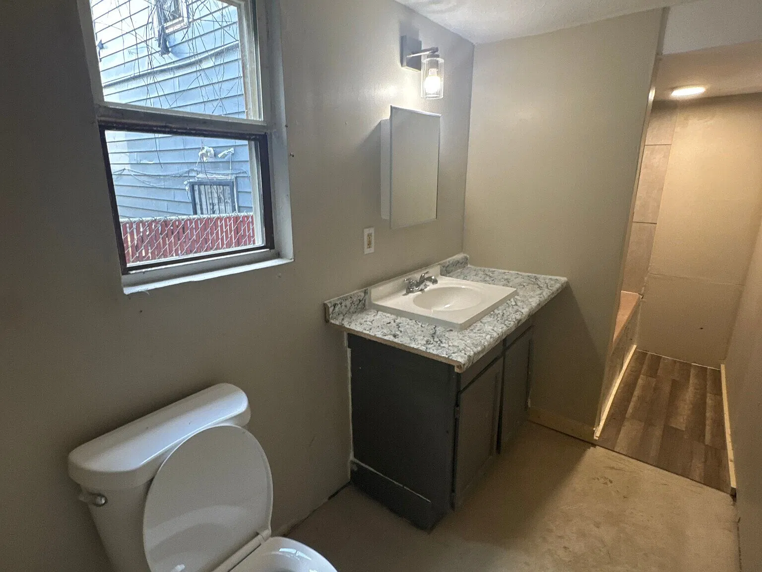 4 bed, 1600 sqft, $1,250 — Photo 2