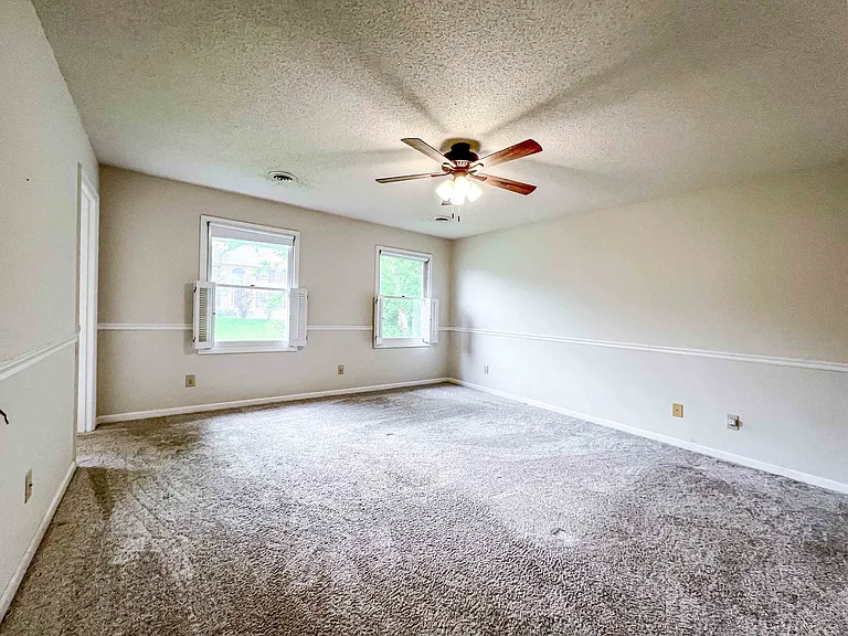 1321 Shadybrook Cove Ln — Photo 8