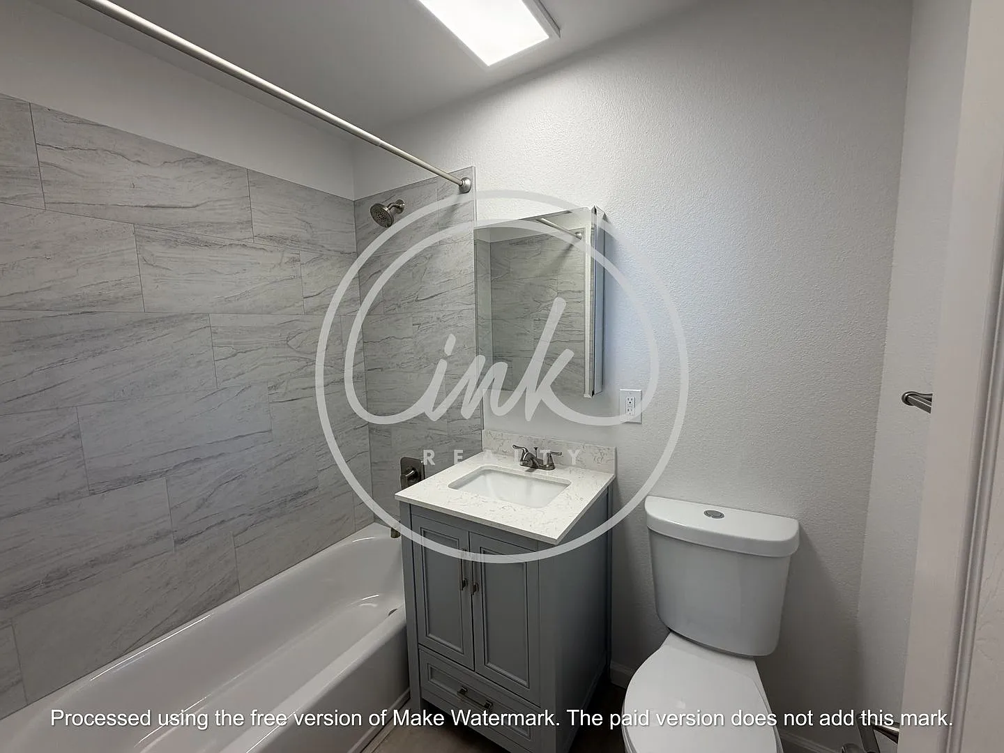 EA415-421-415-421 East Long St.-4 Plex — Photo 4