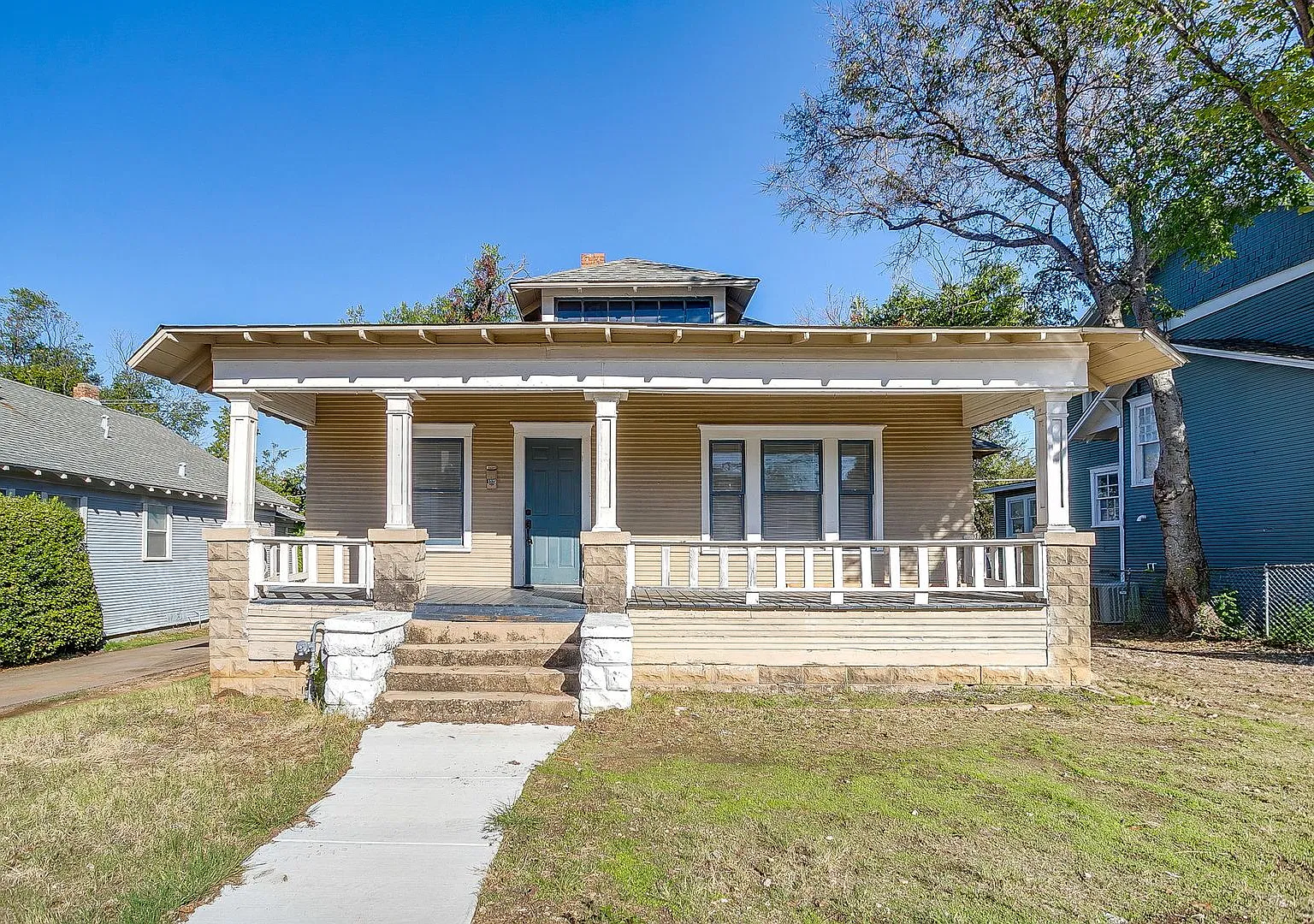 Spacious 3 Bed, 1 Bath Near Historic Fairmount Awaiting New Tenants- 76104 — Photo 1