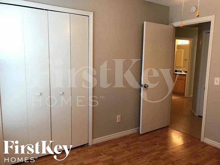 11764 Shirburn Cir — Photo 17
