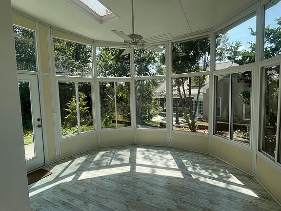 4th image of 972 Bridgegate Dr NE
