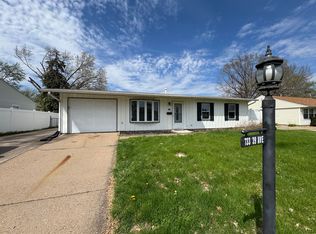 733 39th Ave, East Moline, IL 61244