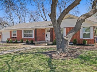 902 Thomas St, Denton, TX 76201