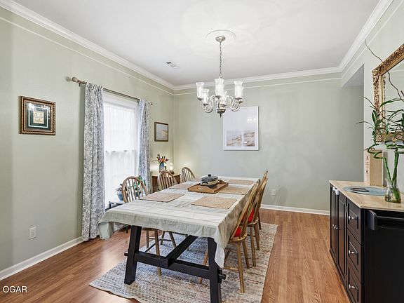 4th image of 2101 Carolina Pl