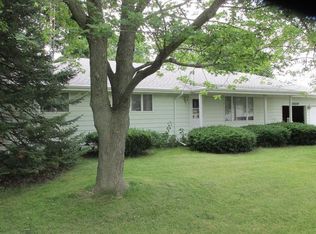 403 E Charles St, Ashkum, IL 60911