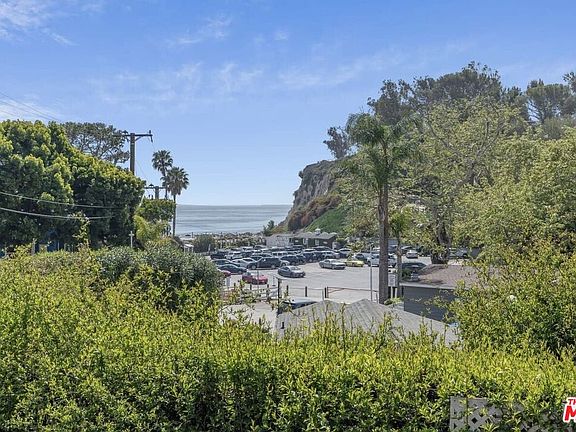 5th image of 2 Paradise Cove Rd